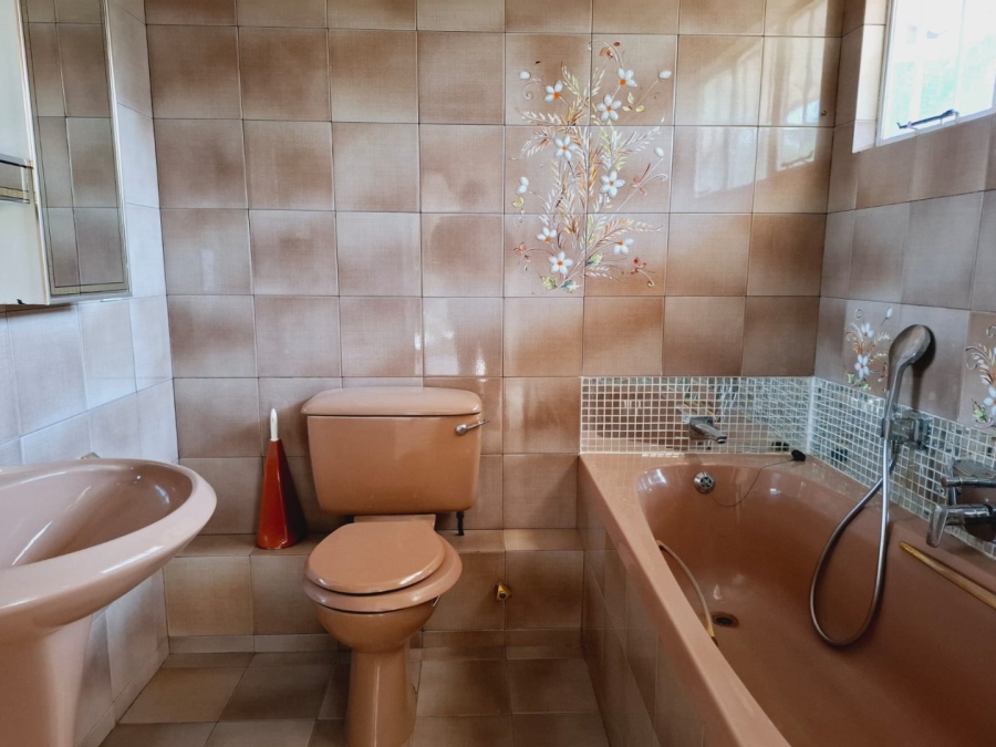 5 Bedroom Property for Sale in Dan Pienaar Free State